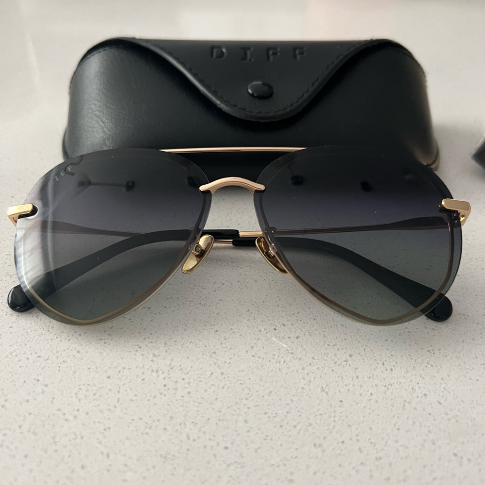 Diff Lenox black gradient sunglasses